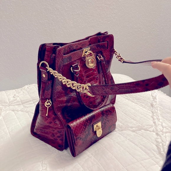 Michael Kors Vintage Red Leather Tote Set - Picture 2 of 8